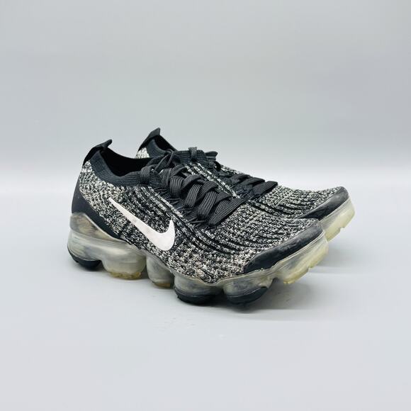 Nike Air Vapormax Flyknit 3 Shoes Womens 5 Black White Oreo Sneakers Trainers - Picture 2 of 11